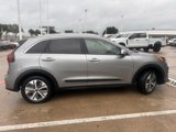 Used 2022 Kia Niro EX image 3