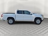 Used 2022 Nissan Frontier SV image 2
