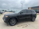 Used 2020 Jeep Grand Cherokee Laredo w/ Laredo X Package image 3