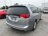 Used 2017 Chrysler Pacifica Touring-L image 4