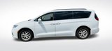Used 2022 Chrysler Pacifica Touring-L image 3