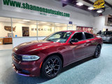 Used 2019 Dodge Charger SXT image 2