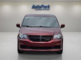 Used 2017 Dodge Grand Caravan SE image 2