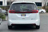 Used 2022 Chrysler Pacifica Touring-L image 5
