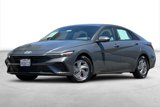 Certified 2025 Hyundai Elantra SE image 2
