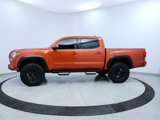 Used 2017 Toyota Tacoma TRD Off-Road image 2