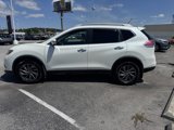 Used 2016 Nissan Rogue SL w/ SL Premium Package image 4