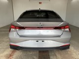 Used 2022 Hyundai Elantra SE image 5