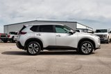 Used 2023 Nissan Rogue SV image 5