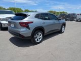 Used 2025 Chevrolet Trax LS w/ LS Convenience Package image 2