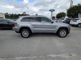 Used 2021 Jeep Grand Cherokee Laredo image 2