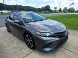 Used 2018 Toyota Camry SE image 3