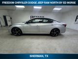 Used 2024 Nissan Altima 2.5 SR image 2
