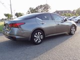Used 2023 Nissan Altima 2.5 S image 3