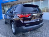 Used 2022 Chevrolet Traverse LT image 3