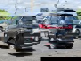 Used 2022 Chrysler Pacifica Touring-L image 4
