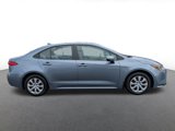 Used 2022 Toyota Corolla LE image 2