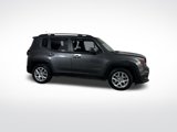 Used 2017 Jeep Renegade Latitude image 4