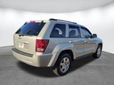 Used 2010 Jeep Grand Cherokee Laredo image 4