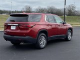 Used 2023 Chevrolet Traverse LT image 3