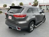 Used 2017 Toyota Highlander Limited Platinum image 5