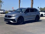Used 2024 Volkswagen Tiguan SE R-Line image 2
