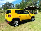 Used 2018 Jeep Renegade Latitude w/ Popular Equipment Group image 5
