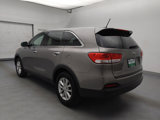 Used 2017 Kia Sorento L image 5