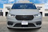 Used 2021 Chrysler Pacifica Limited w/ S Appearance Package image 3