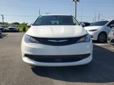 Used 2022 Chrysler Voyager LX image 3