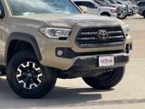 Used 2016 Toyota Tacoma SR5 image 2