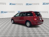 Used 2010 Chrysler Town & Country Touring image 6