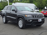 Used 2021 Jeep Grand Cherokee Laredo image 4