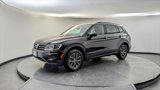 Used 2019 Volkswagen Tiguan SE w/ Panoramic Sunroof Package image 2
