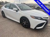 Used 2023 Toyota Camry SE image 4