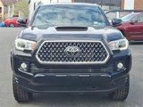 Used 2019 Toyota Tacoma TRD Sport w/ Technology Package image 4