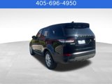 Used 2020 Land Rover Discovery SE image 3