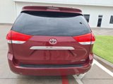 Used 2011 Toyota Sienna image 5