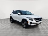 Used 2021 Kia Seltos EX image 2