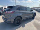 Used 2024 Ford Edge SE w/ Black Appearance Package image 3