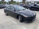 Used 2025 Hyundai Elantra SE w/ Cargo Package image 3