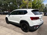 New 2024 Volkswagen Taos SE image 5