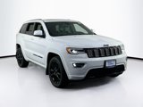 Used 2022 Jeep Grand Cherokee Laredo X image 3