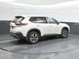 Used 2021 Nissan Rogue SV image 3