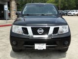 Used 2017 Nissan Frontier SV image 2