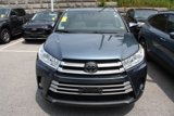 Used 2017 Toyota Highlander XLE image 2