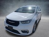 Used 2022 Chrysler Pacifica Touring-L image 3