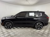 Used 2022 Mitsubishi Outlander SE image 2