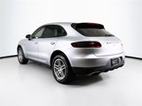 Certified 2018 Porsche Macan image 3