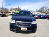 Used 2016 Chrysler Town & Country Touring image 2
